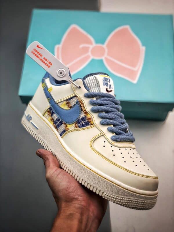 运动鞋, 空军一号, KD, Air Force 1 - Air Force 1 '07 Low 小香风米金蓝 鞋帮高度低帮 颜色米金蓝 货号：FJ7740-018
