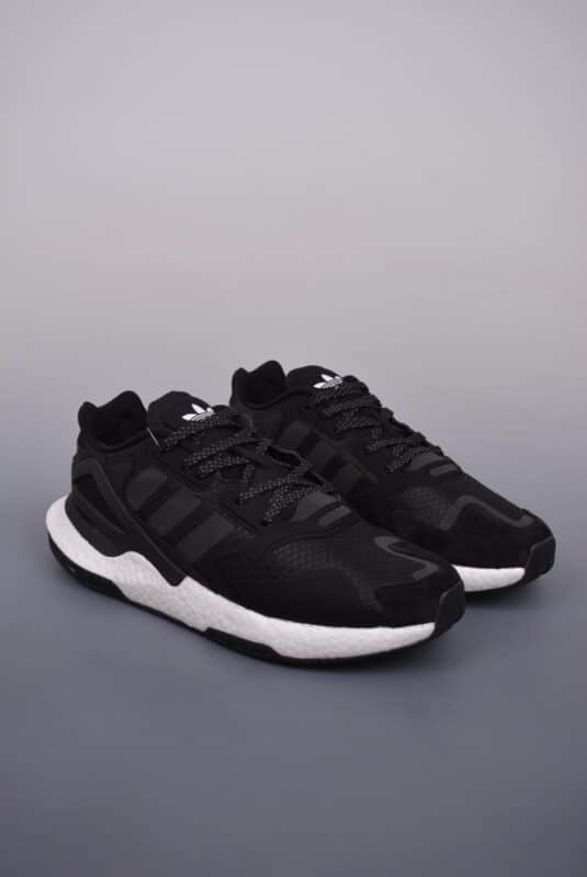 运动鞋, 夜行者, adidas - Adidas Day Jogger 夜行者二代 运动鞋

尺码：36 36.5 37 38 38.5 39 40 40.5 41 42 42.5 43 44 45