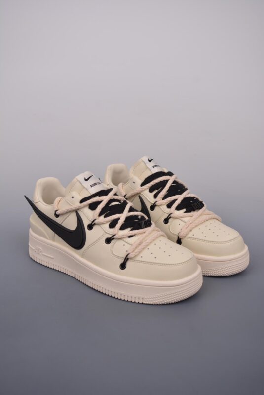 运动鞋, 服装, Nike Air Force 1 Low, Nike Air Force 1, Nike, Air Force 1 Low, Air Force 1 - Nike Air Force 1 Low AMBUSH联名 鞋子 货号：DV3464 002DX。