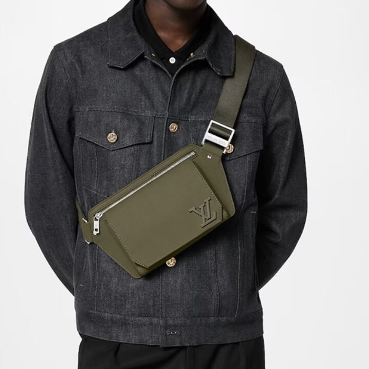LOUIS VUITTON 品牌Logo钯色五金配件拉链开合 牛皮 吊带包腰包 男款 卡其绿