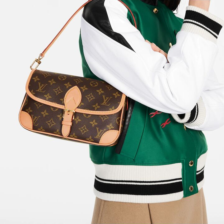 LOUIS VUITTON Diane PM 经典老花 帆布涂层 腋下包法棍包手提斜挎单肩包 小号 女款 棕色