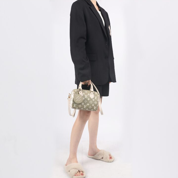 LOUIS VUITTON Speedy 20 金色五金双拉链开合可拆卸可调节肩 压纹粒面牛皮 枕头包单肩斜挎手提包 女款 米色/黄褐色