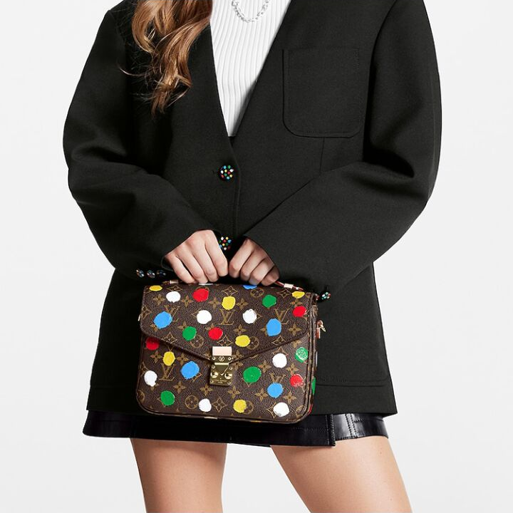 LOUIS VUITTON x Yayoi Kusama草间弥生 联名款 Pochette Metis 老花满印扭锁开合 牛皮拼帆布 手提单肩斜挎包 女款 多色