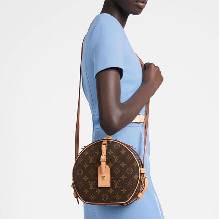 LOUIS VUITTON 老花满印 涂层帆布 软圆饼包单肩斜挎手提包 大号 女款 棕色 #背面配有贴袋#