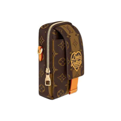 LOUIS VUITTON x NIGO 联名款 Flap Double经典老花竖条纹爱心标识 涂层帆布拼小牛皮 手机包单肩斜挎包 男女同款 棕色