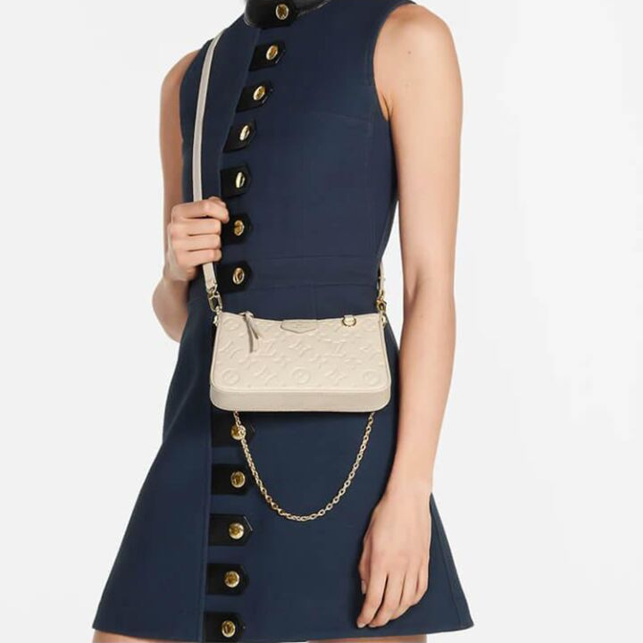 LOUIS VUITTON Easy Pouch On Strap 老花 压纹牛皮 单肩包 女款 奶油白