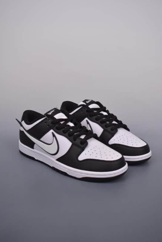 运动鞋, SB Dunk Low, Nike SB Dunk Low, Nike, Dunk Low, Dunk - 品牌：Nike
系列：SB Dunk Low
鞋子类型：DUNK AMBUSH拆解
颜色：黑白
货号：JD1838 310J