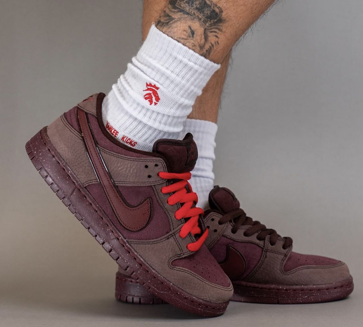 运动鞋, 情人节, University Red, SB Dunk Low, Nike SB Dunk Low, Air Jordan 2 - 2024年2月发布的耐克SB Dunk Low“情人节”版