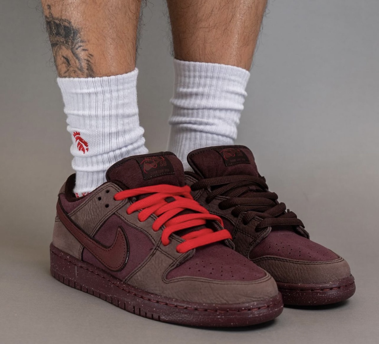 运动鞋, 情人节, University Red, SB Dunk Low, Nike SB Dunk Low, Air Jordan 2 - 2024年2月发布的耐克SB Dunk Low“情人节”版
